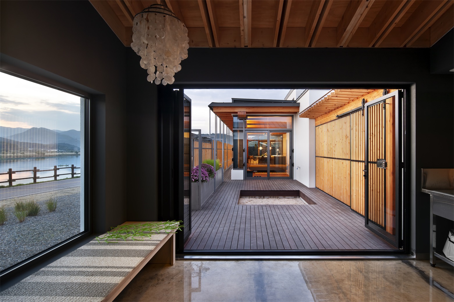 木制建筑的现代性河边新型乡村住宅设计 - 戈者设计 | 戈者设计
