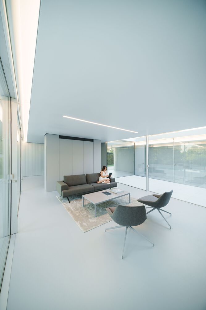 围绕不同特征室外空间的极简别墅设计 - 戈者设计 | 戈者设计
