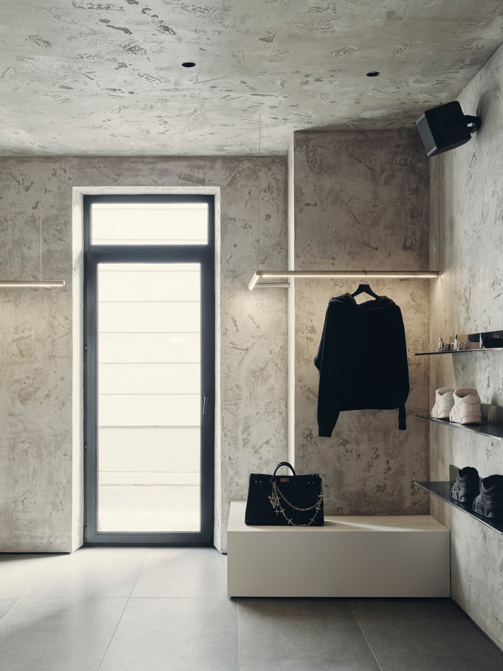 服装店兼酒吧设计